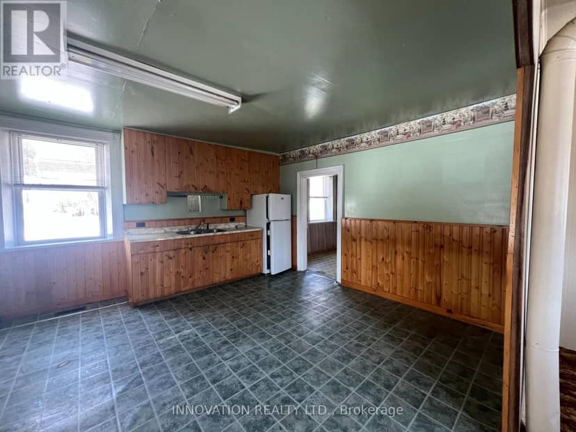 199 Flat Road — photo 4 of 19