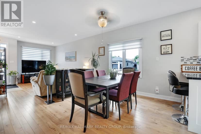 427 Denis Street — photo 6 of 33