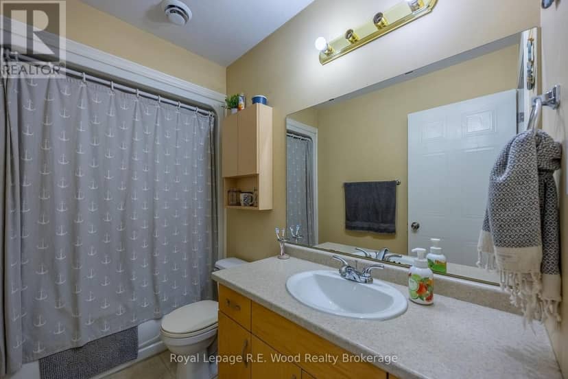 46 Oak Street — photo 26 of 39