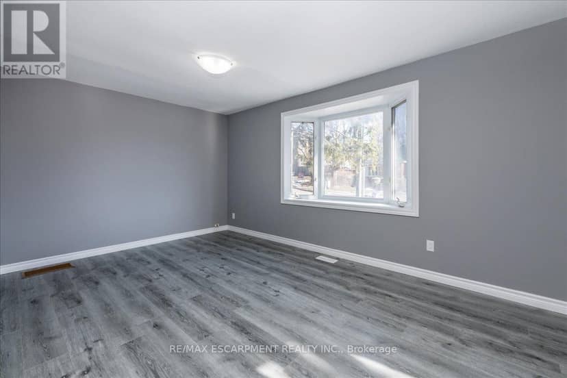 #1, #2, #3 - 210 Owen Street — photo 5 of 40