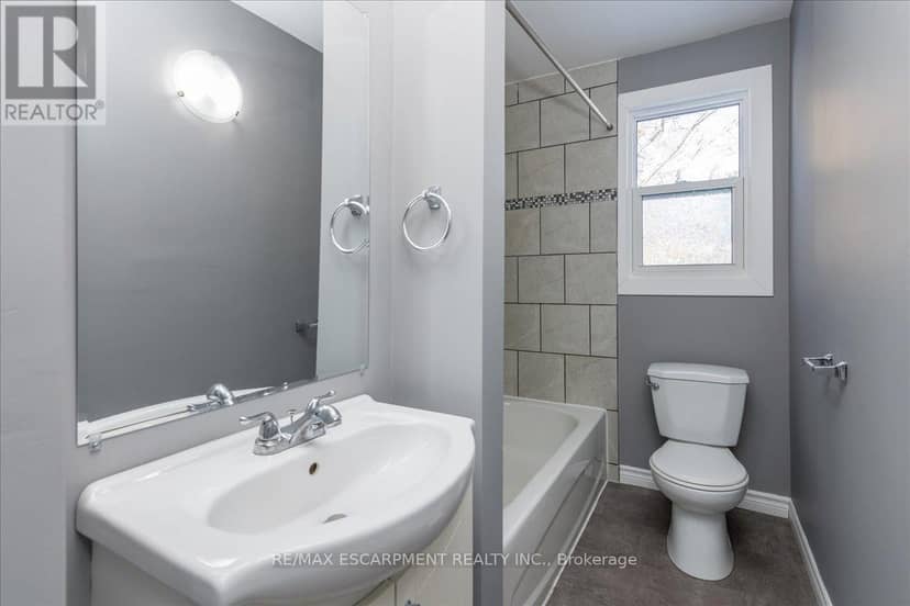 #1, #2, #3 - 210 Owen Street — photo 7 of 40