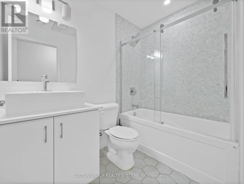 404 - 108 Garment Street — photo 24 of 40