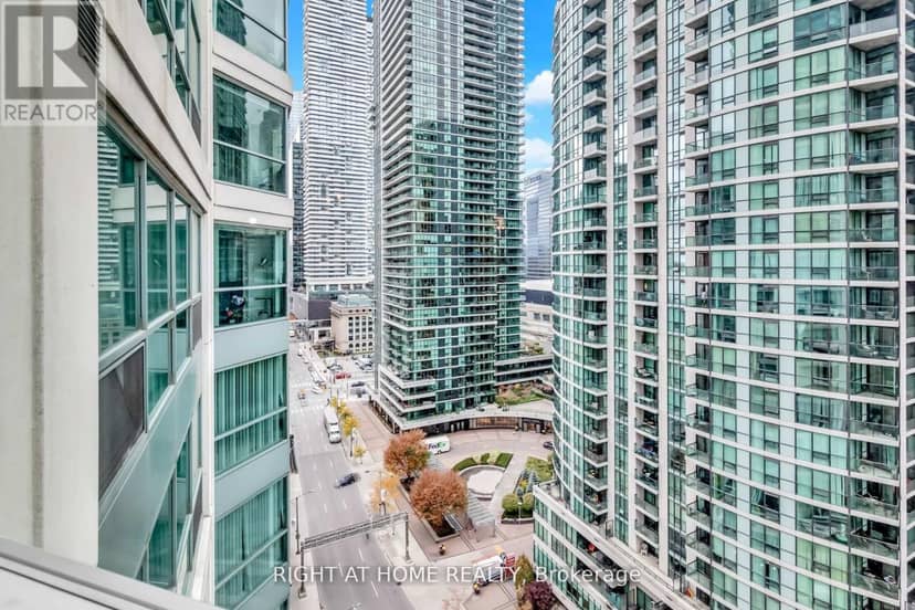 1706 - 10 Yonge Street — photo 19 of 40