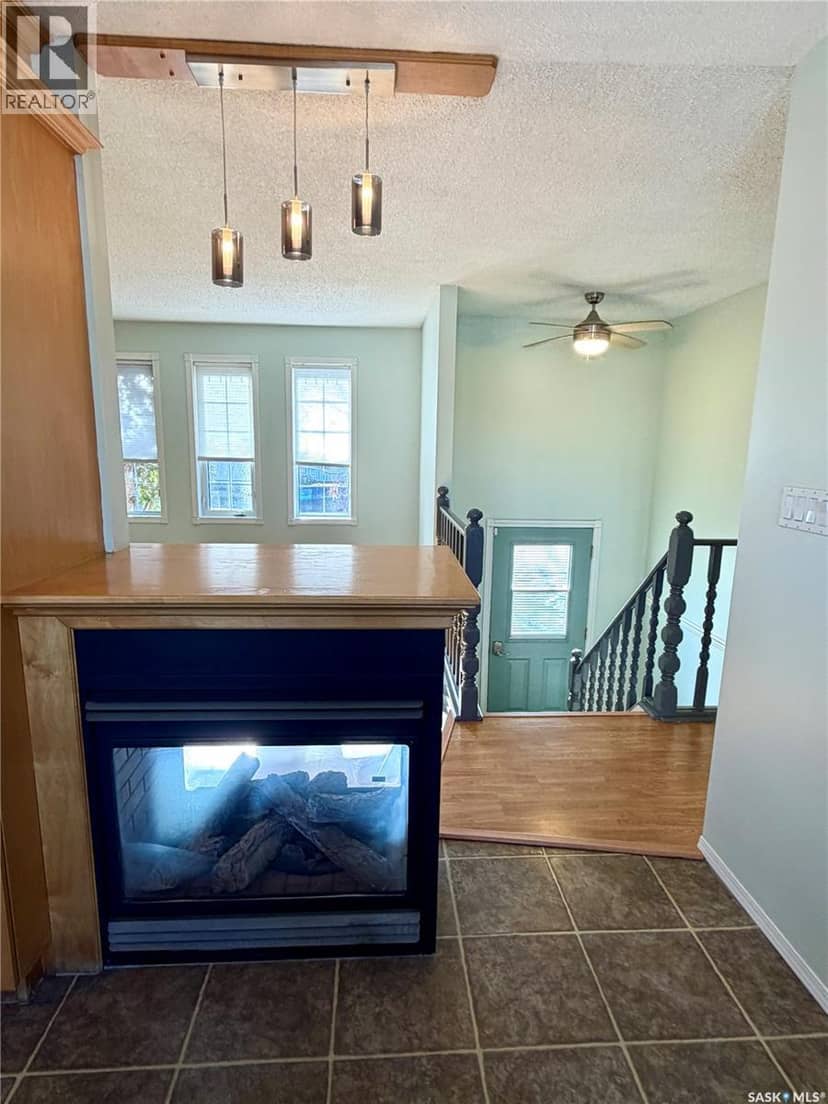 135 memorial DRIVE — photo 9 of 40