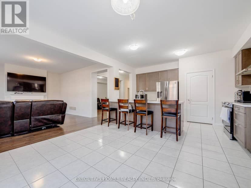 26 Lillian Way — photo 16 of 40