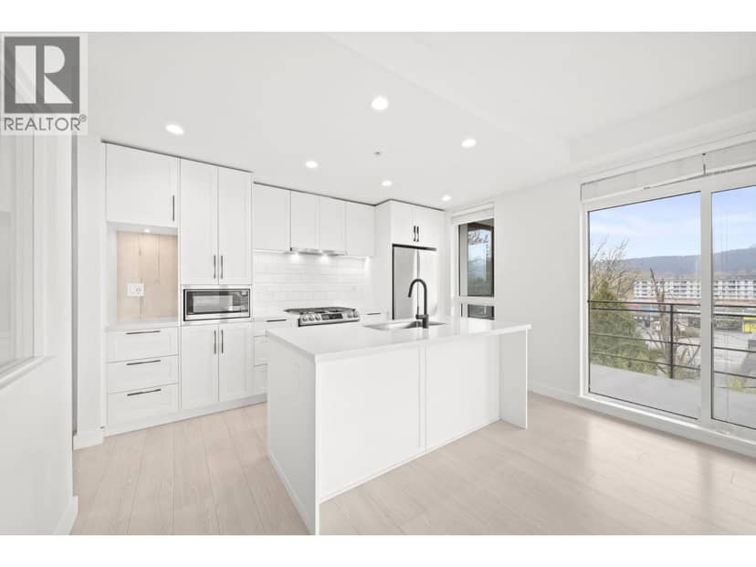 405 3038 ST GEORGE STREET, Port Moody, photo 3