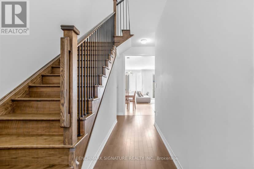 163 Tempel Street — photo 5 of 15