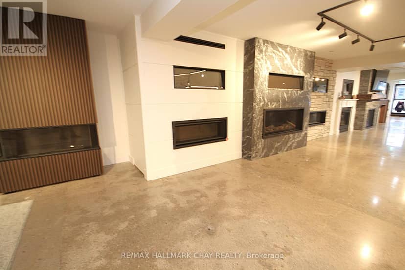 58 Queen St Street W — photo 10 of 30