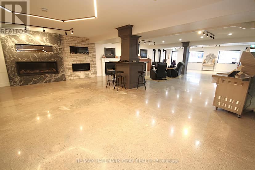 58 Queen St Street W, Springwater, photo 6