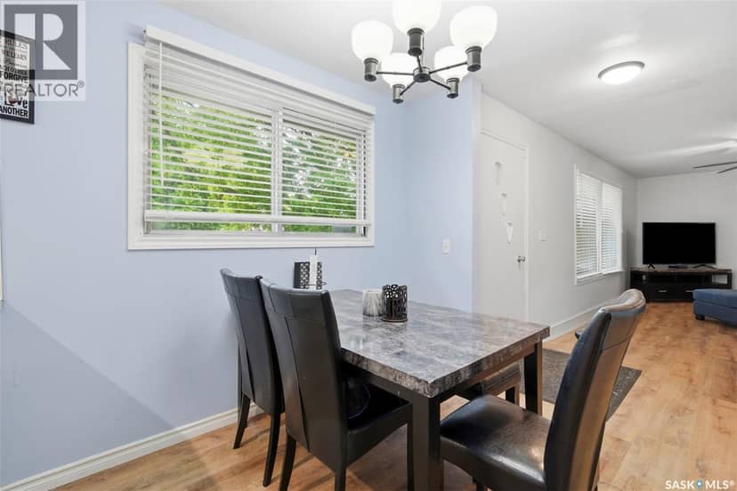 615 Mayer STREET — photo 9 of 36