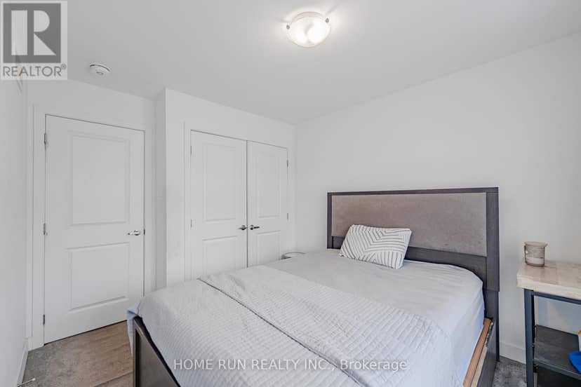 328 Ibanez Walk — photo 18 of 31