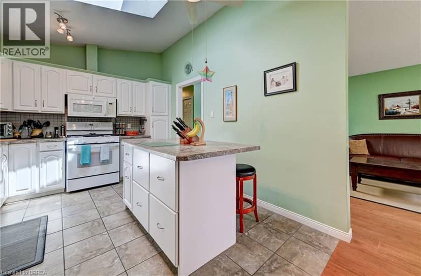 180 BALMORAL Drive — photo 12 of 40