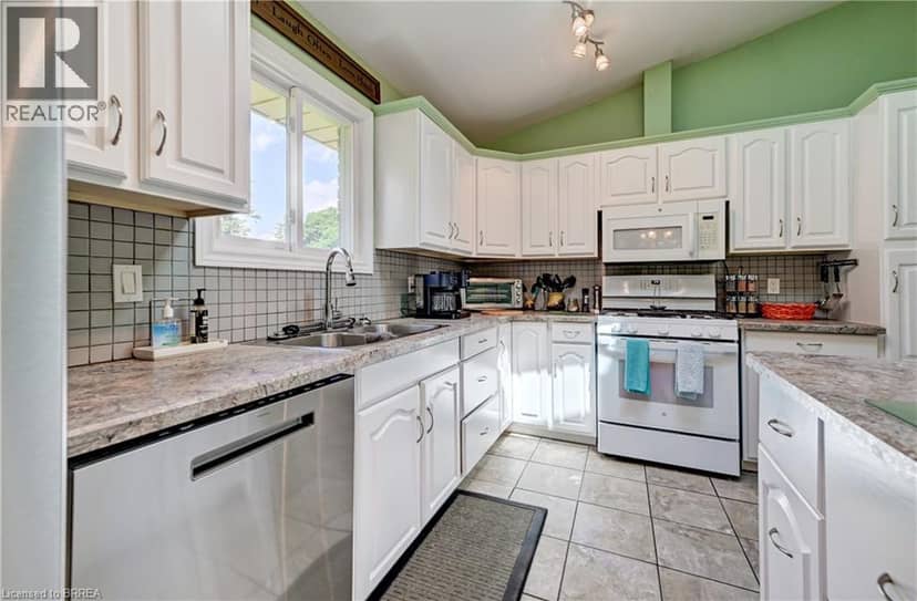 180 BALMORAL Drive — photo 14 of 40