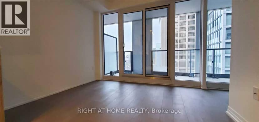 818 - 251 Jarvis Street — photo 3 of 12