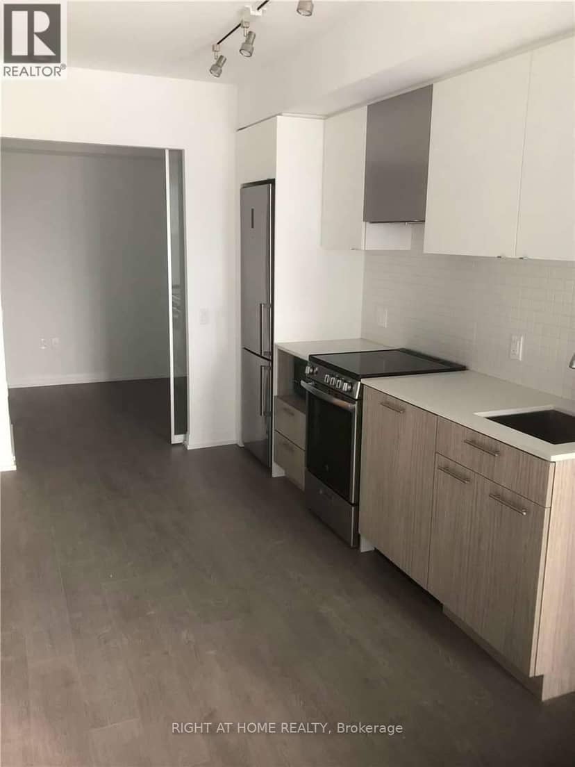 818 - 251 Jarvis Street — photo 5 of 12