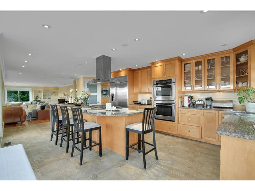 1050 Parker Street, White Rock, photo 8