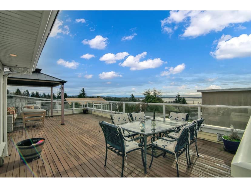 1050 Parker Street, White Rock, photo 5