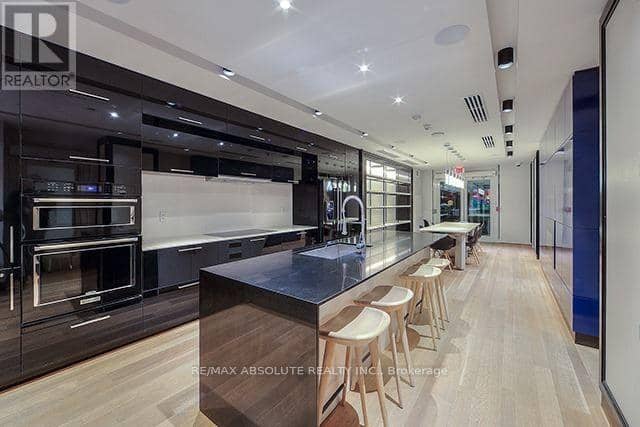 3007 - 30 Roehampton Avenue — photo 15 of 16