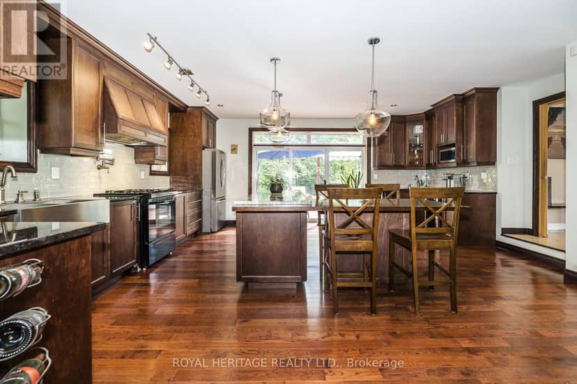 956 Bayshore Court — photo 19 of 40