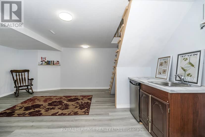 956 Bayshore Court — photo 32 of 40