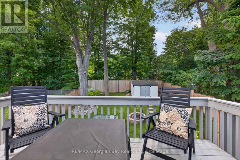 241 Donalda Street — photo 15 of 33