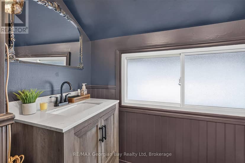 241 Donalda Street — photo 19 of 33