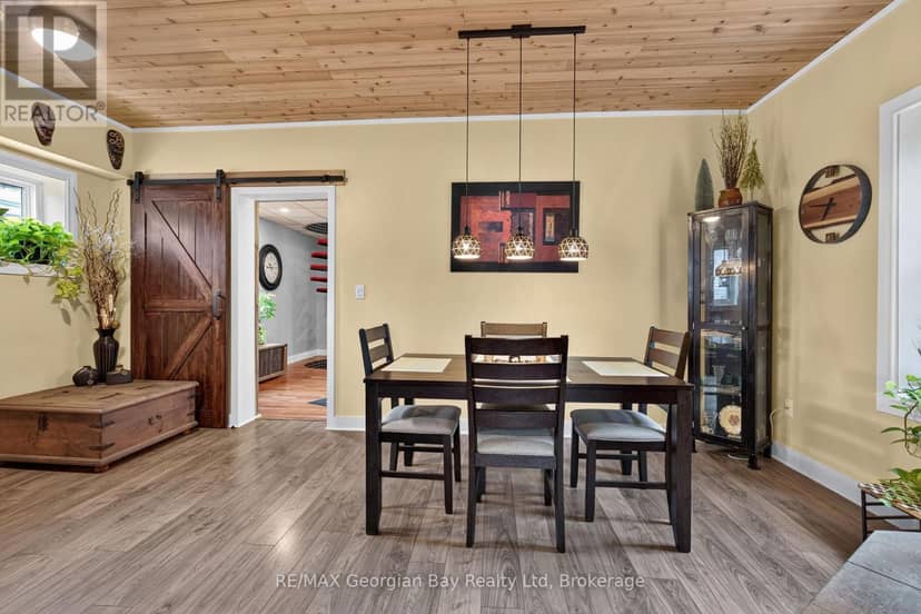 241 Donalda Street — photo 7 of 33