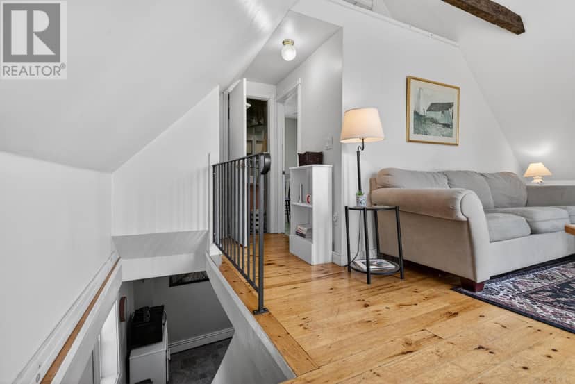 105 Riverside Drive — photo 16 of 36