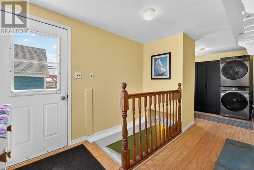 105 Riverside Drive — photo 7 of 36