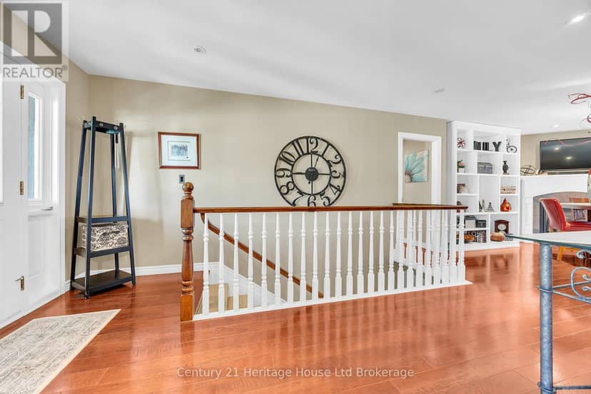 42 Alexander Avenue — photo 19 of 34