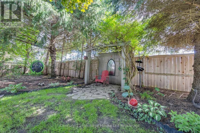 42 Alexander Avenue — photo 33 of 34