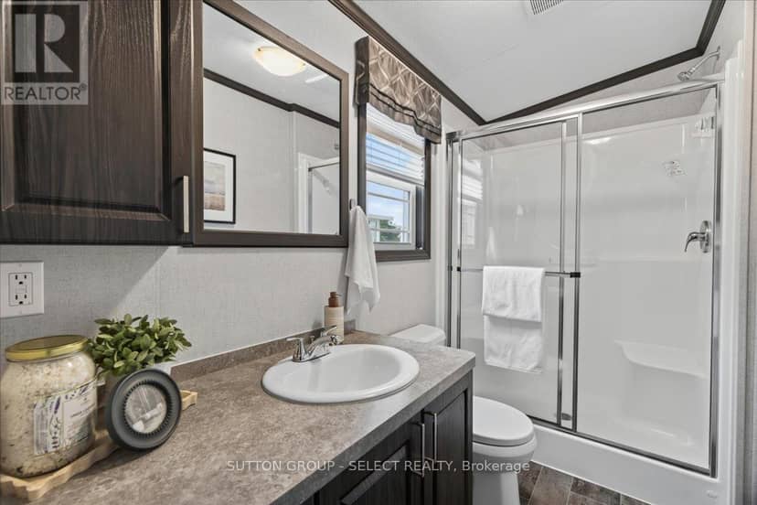 415 - 8685 Rock Glen Road — photo 20 of 31