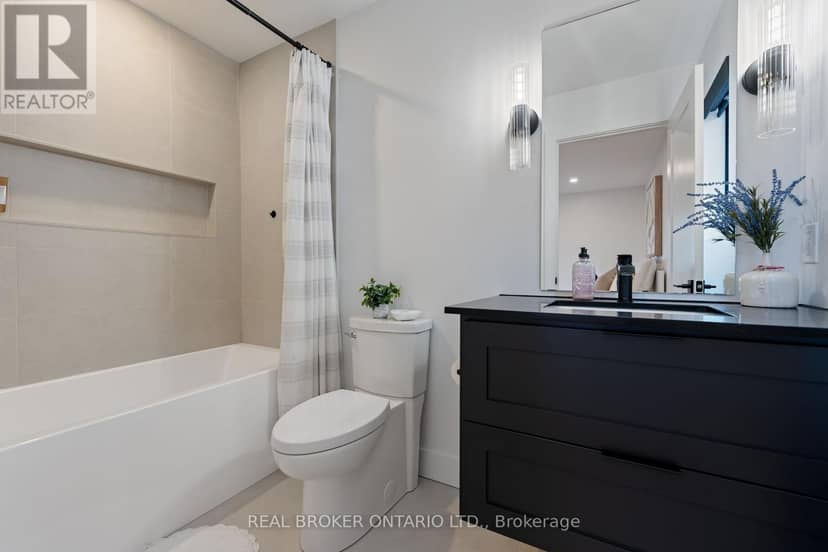 12 Macneil Court — photo 25 of 40
