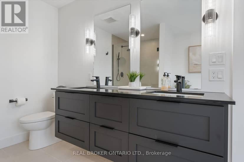 12 Macneil Court — photo 32 of 40