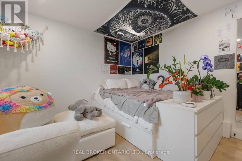 12 Macneil Court — photo 39 of 40