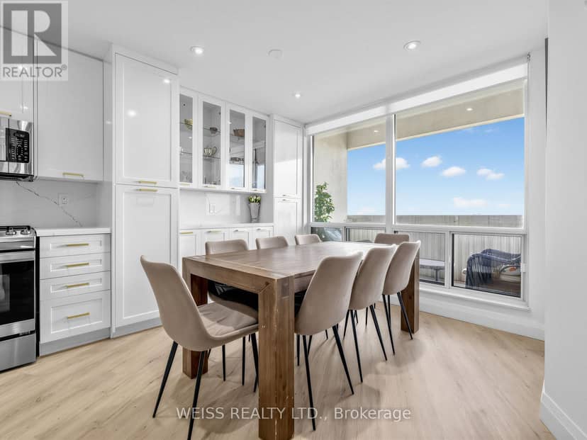 1405 - 150 Neptune Drive, Toronto, photo 8