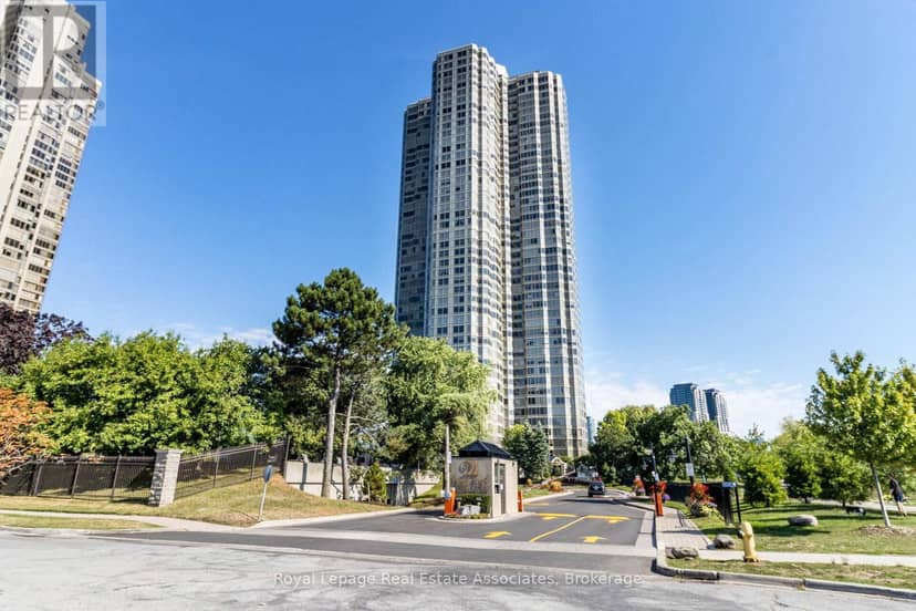 2407 - 1 Palace Pier Court — photo 1 of 33