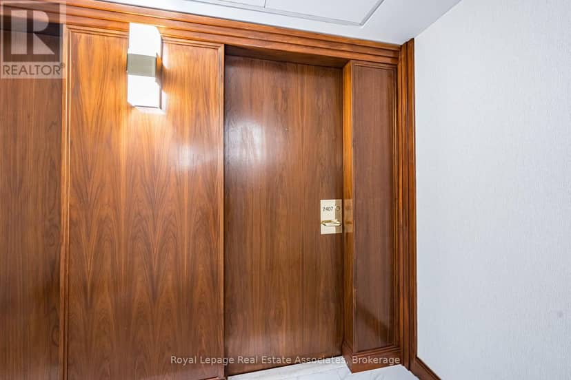 2407 - 1 Palace Pier Court — photo 7 of 33