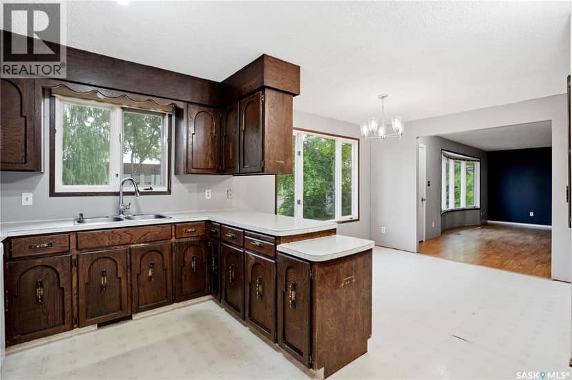 309 Shepard STREET — photo 13 of 40