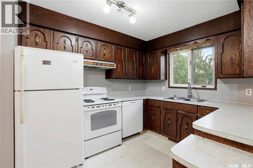 309 Shepard STREET — photo 15 of 40
