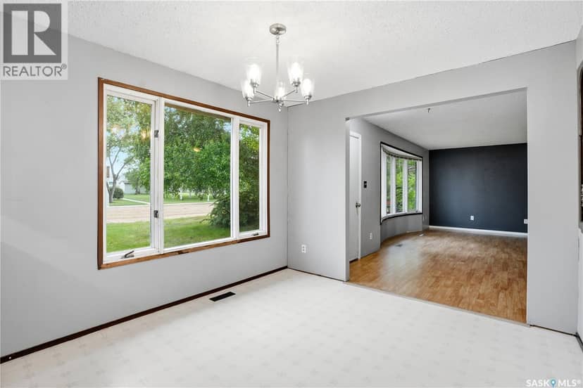309 Shepard STREET — photo 9 of 40