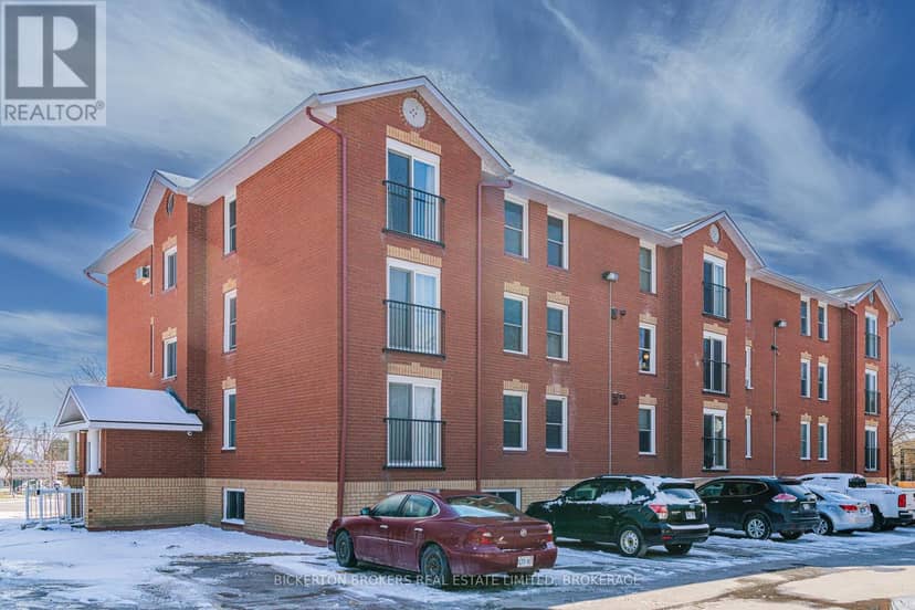 101 - 540 Talbot Place — photo 3 of 16