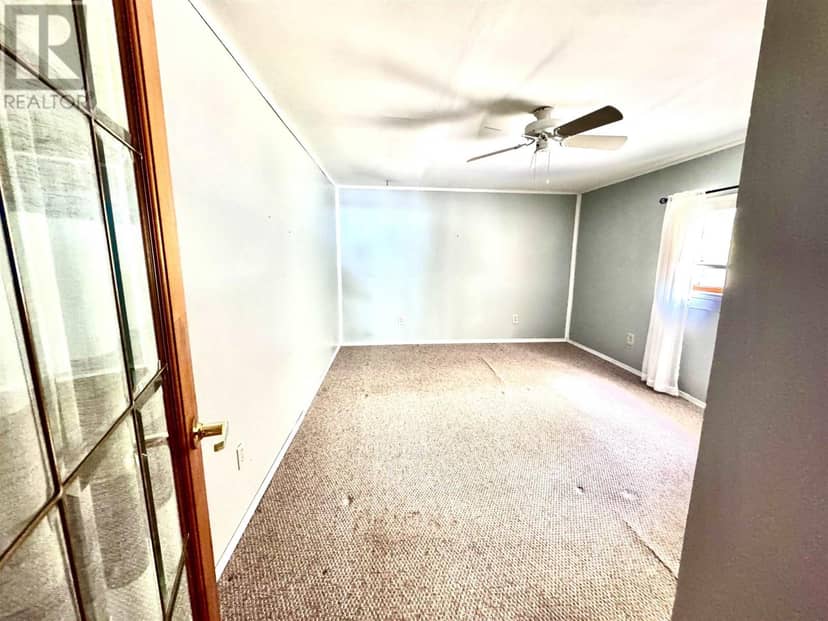 523 Lyndale RD — photo 12 of 38