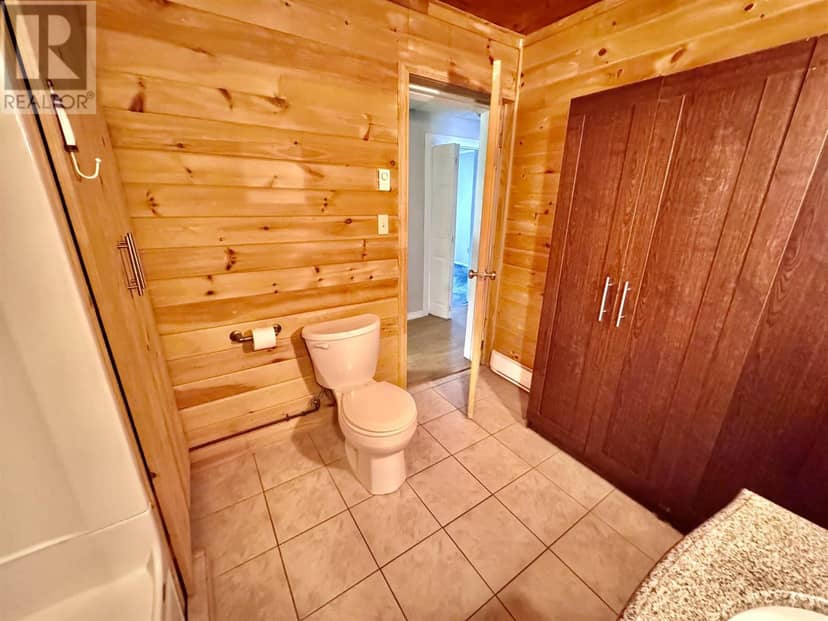 523 Lyndale RD — photo 17 of 38