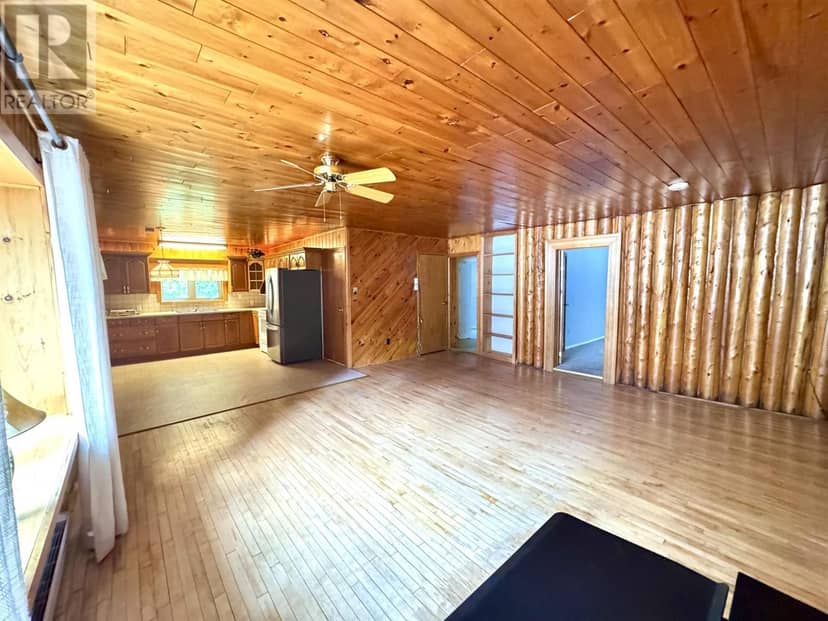 523 Lyndale RD — photo 3 of 38