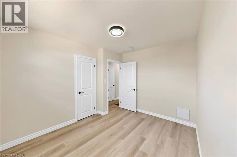 28 WARREN Avenue — photo 13 of 40