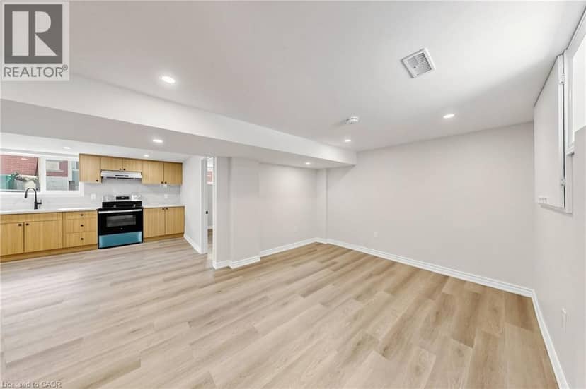 28 WARREN Avenue — photo 21 of 40