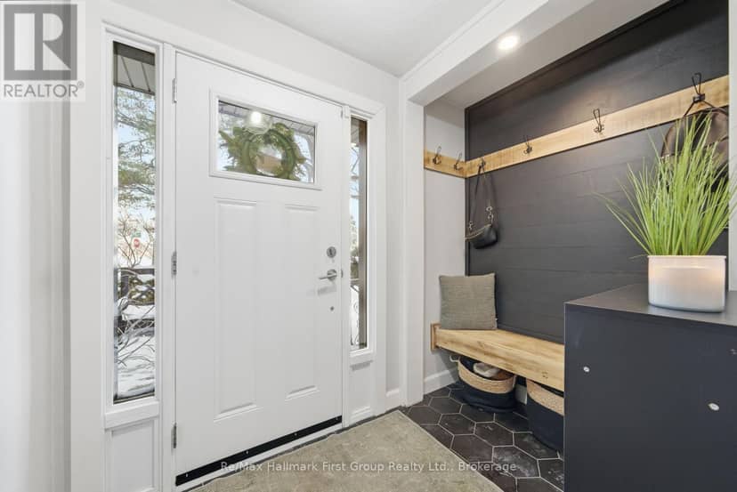 41 Freeman Drive — photo 3 of 40