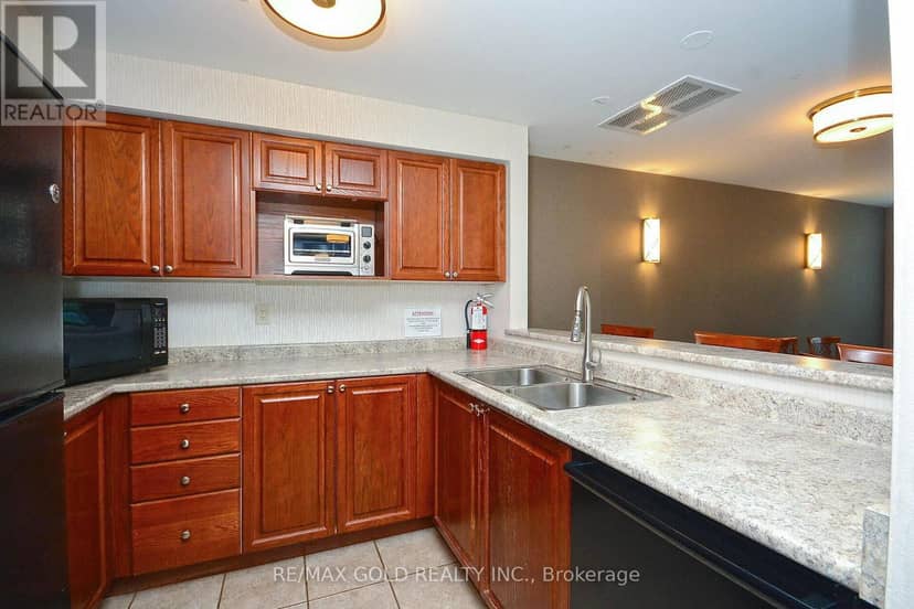 701 - 2545 Erin Centre Boulevard — photo 38 of 40