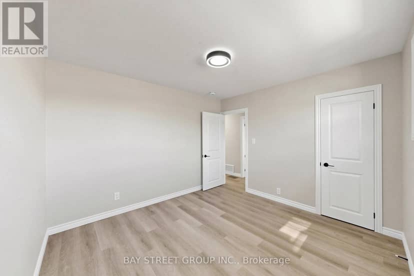 28 Warren Avenue — photo 11 of 40